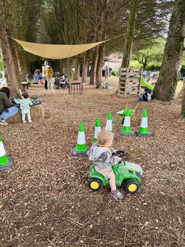 cheery-and-chipper-farm-play